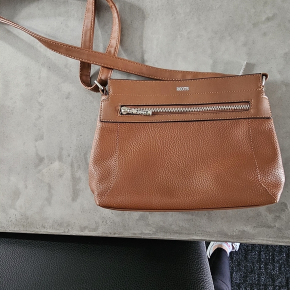 Roots Handbags - Roots purse almost new condition